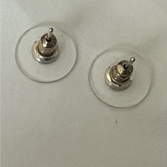 Kendra Scott Silver Druzy / Drusy Stud Earrings Iridescent Sparkle Like New - Picture 2 of 3